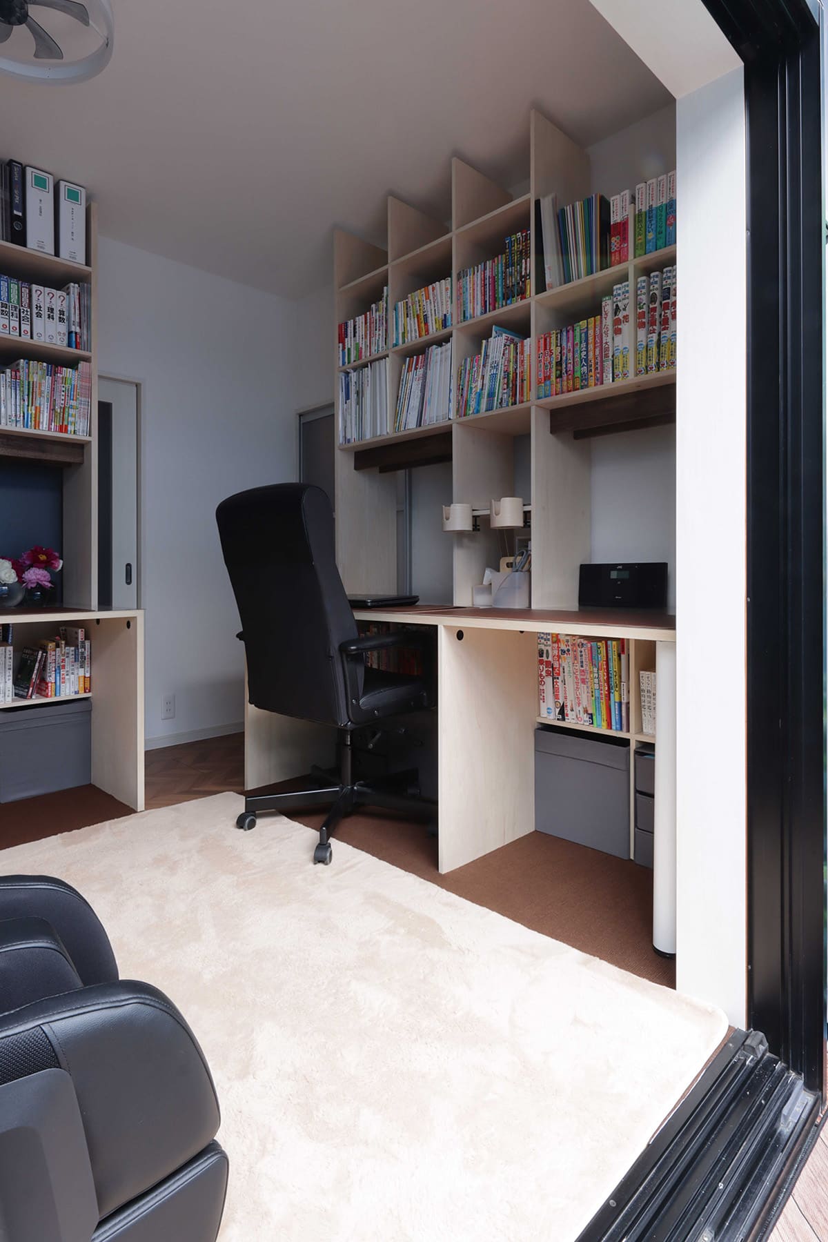 大人になっても使える学習机12選　一生使えるおしゃれなデスクの事例を紹介