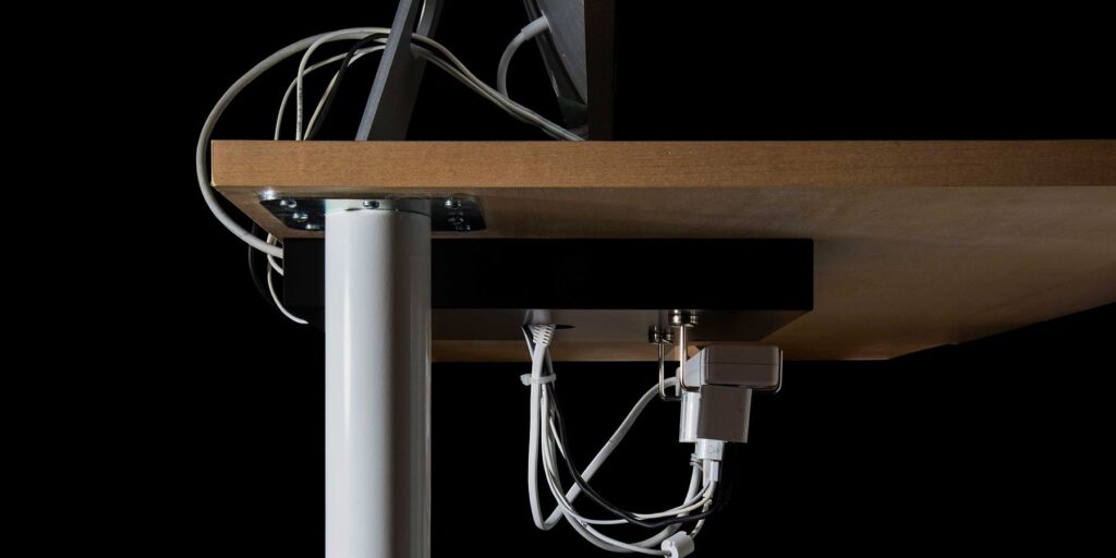 在宅デスクのおすすめ10選 おしゃれ・コンパクト・L字などのデスクの事例を紹介