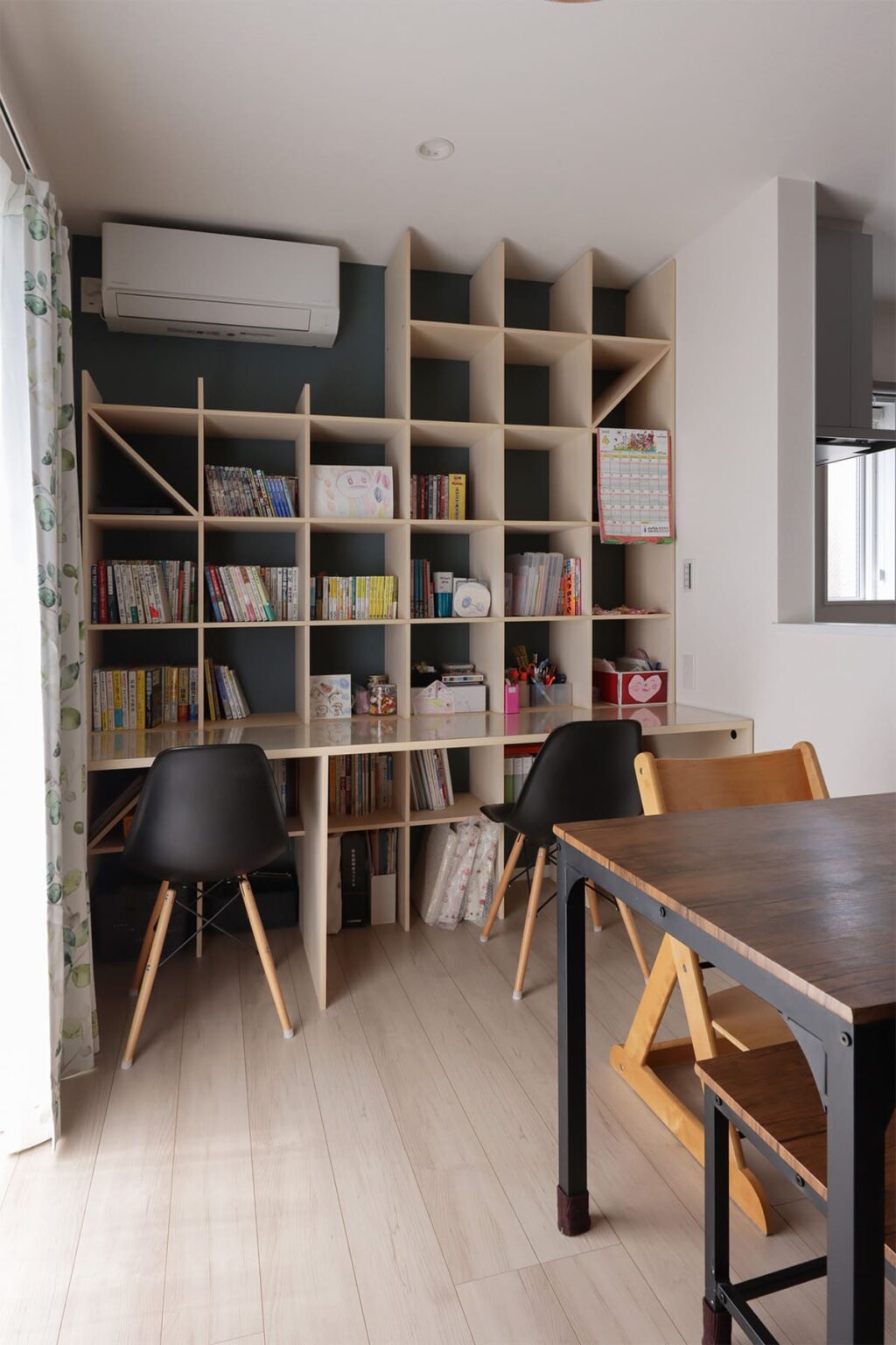 シンプルな机のおすすめ12選　大人や子ども向け・白・L字型のおしゃれデスクの事例を紹介