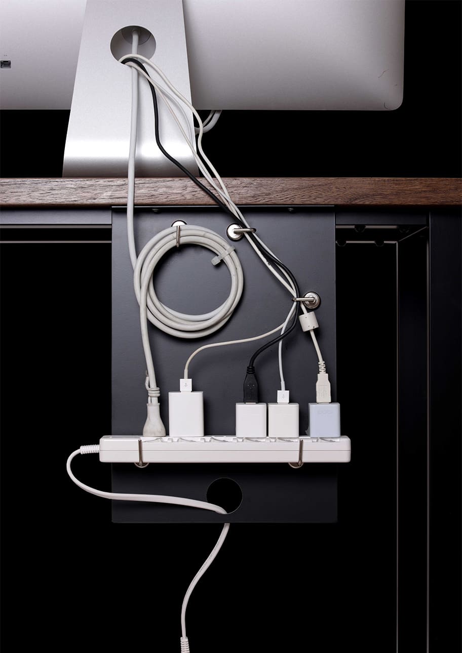 リモートワークでおすすめのデスク10選　生産性を高めるワークデスクの事例を紹介