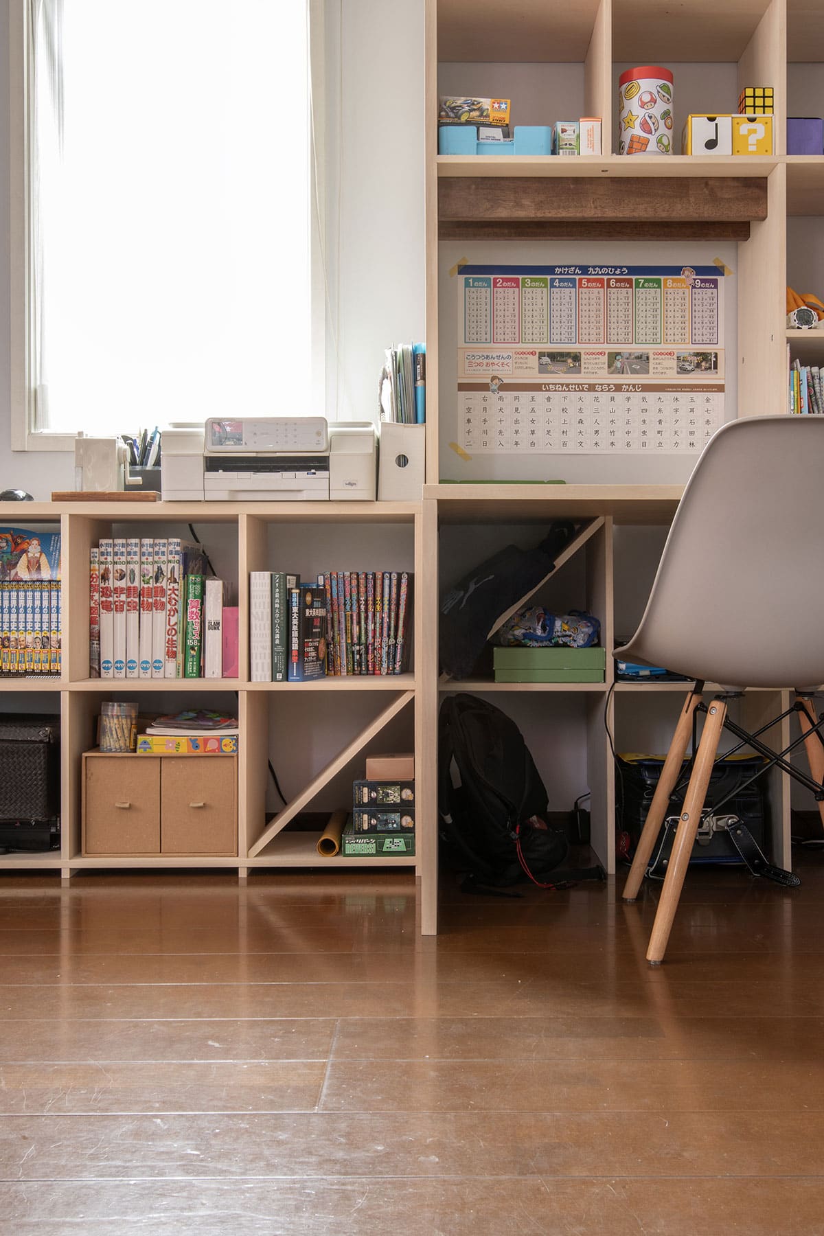 二人のお子様のリビング学習スペース - Shelf カウンター付き本棚 / ロータイプ本棚 - マルゲリータお客様事例