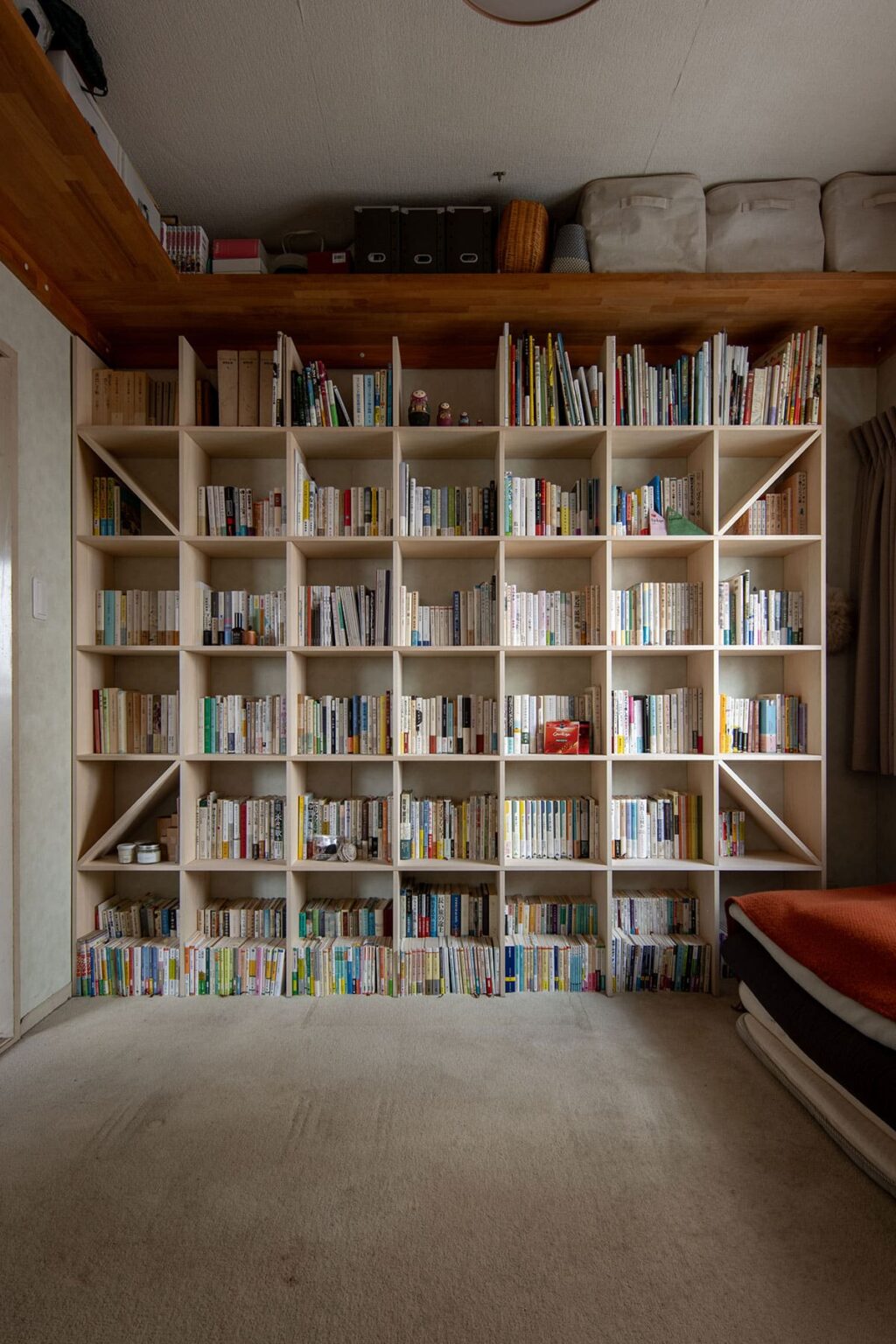 引っ越ししやすい家具とは？転勤族や移転が多い方の収納・本棚・デスクの選び方の事例を紹介