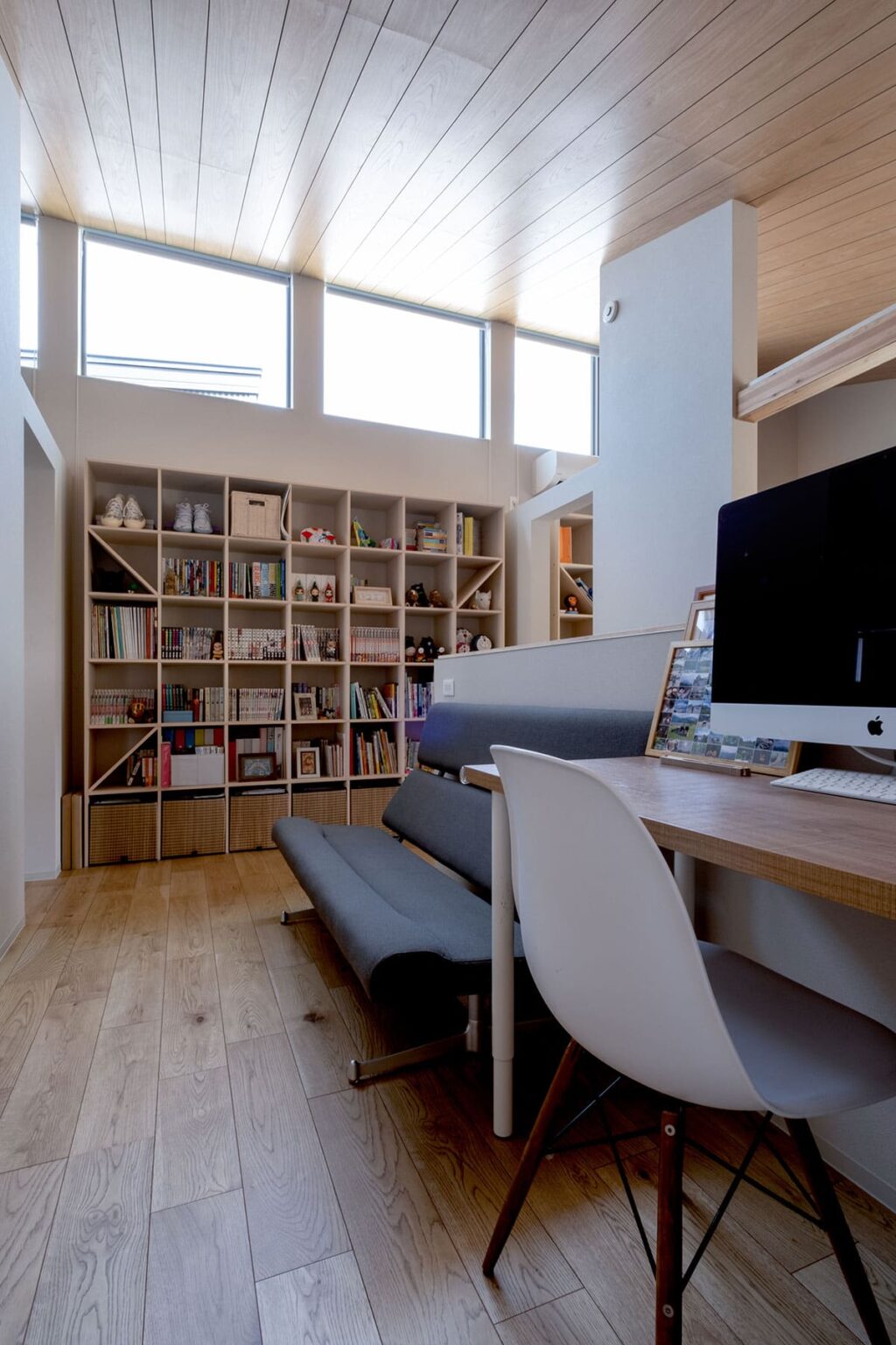 子供部屋の本棚 - Shelf 壁一面の本棚 奥行250mm - マルゲリータお客様事例