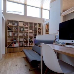 子供部屋の本棚 - Shelf 壁一面の本棚 奥行250mm - マルゲリータお客様事例