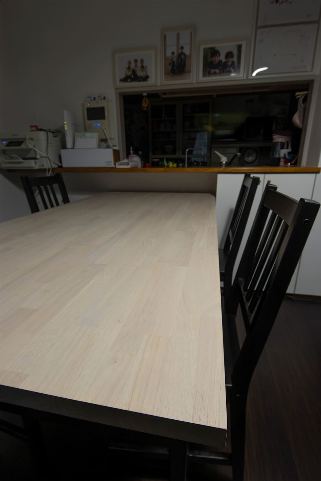 リビングの中心に - Tavola ダイニングテーブル スチール脚(RO)- マルゲリータお客様事例