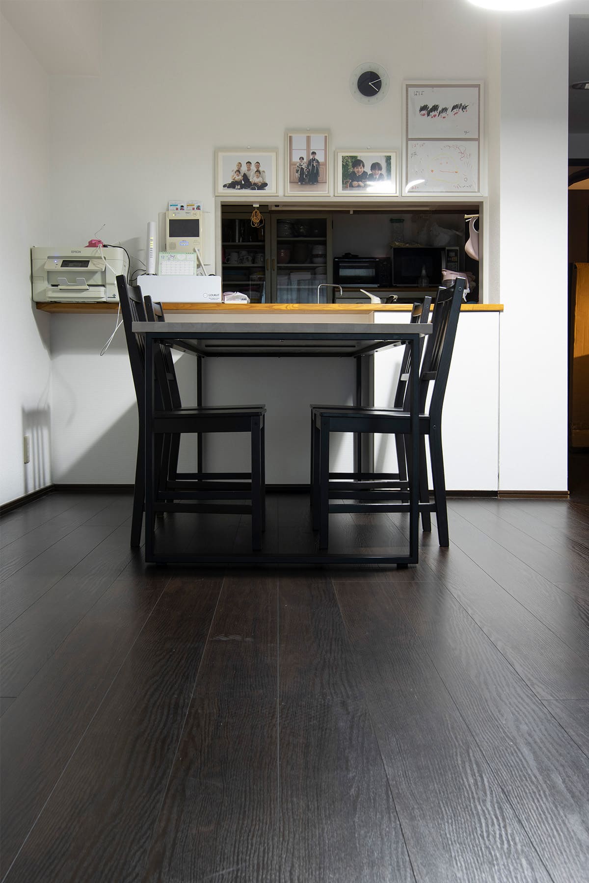 リビングの中心に - Tavola ダイニングテーブル スチール脚(RO)- マルゲリータお客様事例