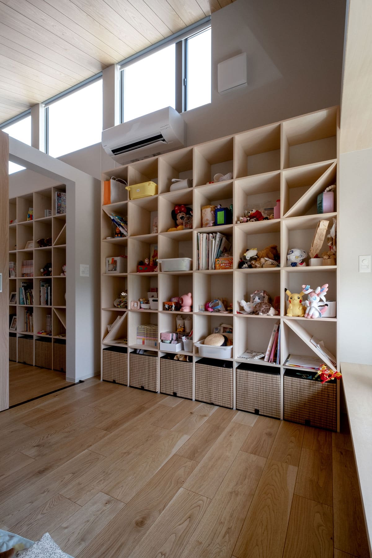 子供部屋の本棚 - Shelf 壁一面の本棚 奥行250mm - マルゲリータお客様事例