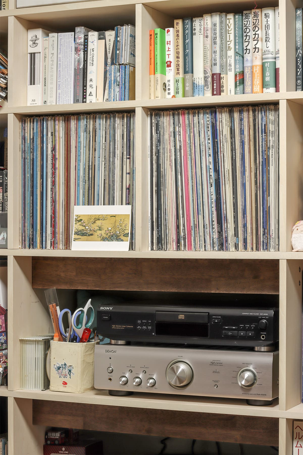 リビングのレコード棚 - Shelf 壁一面の本棚 奥行350mm - マルゲリータお客様事例