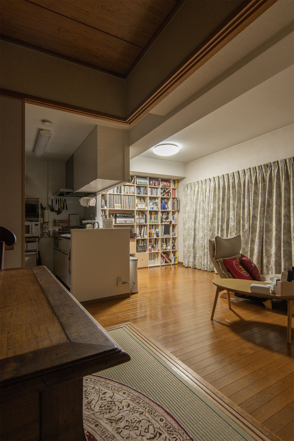 リビングのレコード棚 - Shelf 壁一面の本棚 奥行350mm - マルゲリータお客様事例