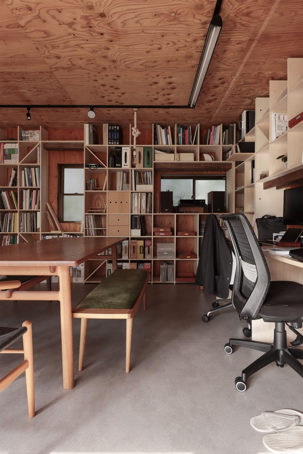 マルゲリータ芦屋ショールーム - Shelf 壁一面の本棚 - マルゲリータお客様事例