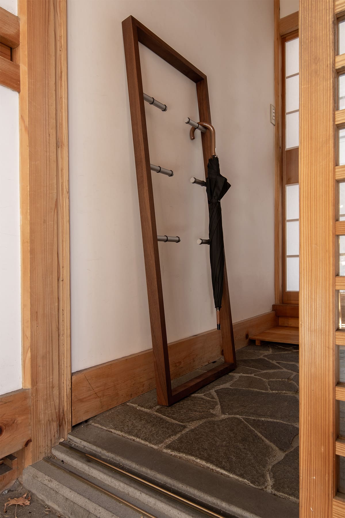 木造平屋住宅の玄関に - Cavalletto アンブレララック - マルゲリータお客様事例