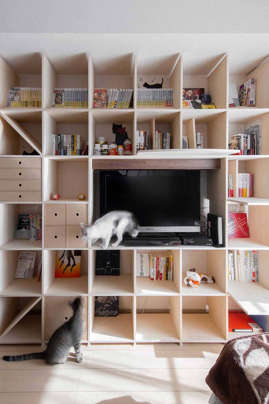 引っ越ししやすい家具とは？転勤族や移転が多い方の収納・本棚・デスクの選び方の事例を紹介