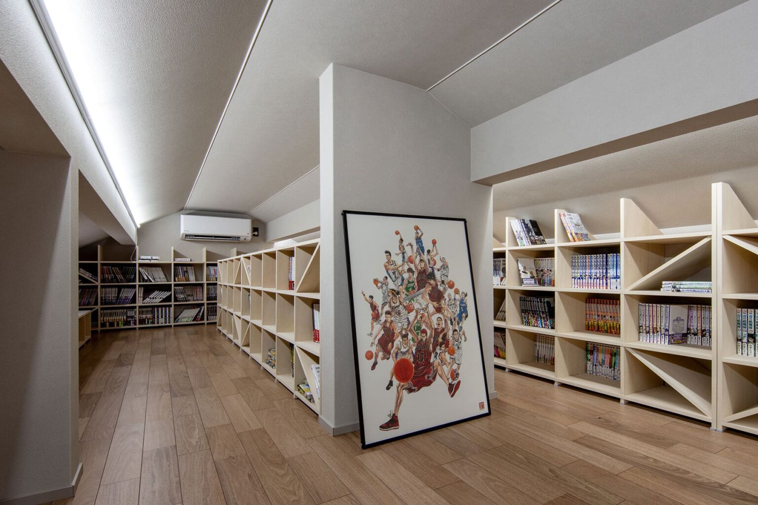 図書館みたいな部屋の実例 8選 本や本棚に囲まれる暮らしの事例を紹介