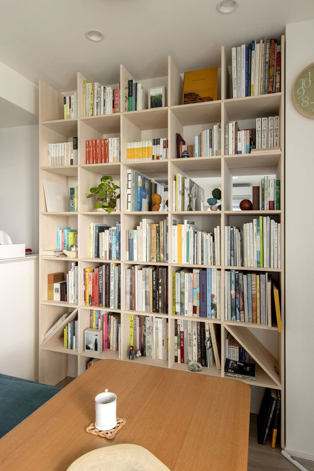 収納リフォームのアイデア・費用相場 リビングやマンションの壁面を有効に活用