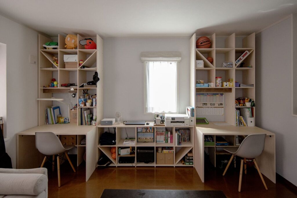 リビングに置くおしゃれな机　勉強・子供用・収納付きのおすすめデスクをご紹介