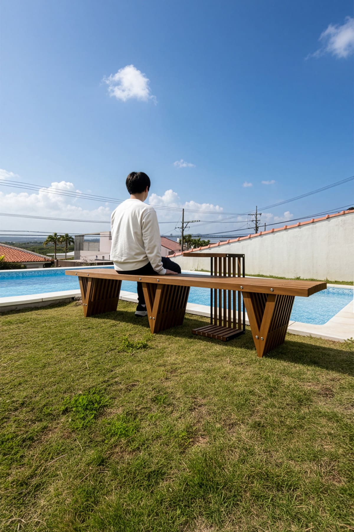 石垣島の民泊プールサイドに - EXA アウトドアファニチャー - マルゲリータお客様事例