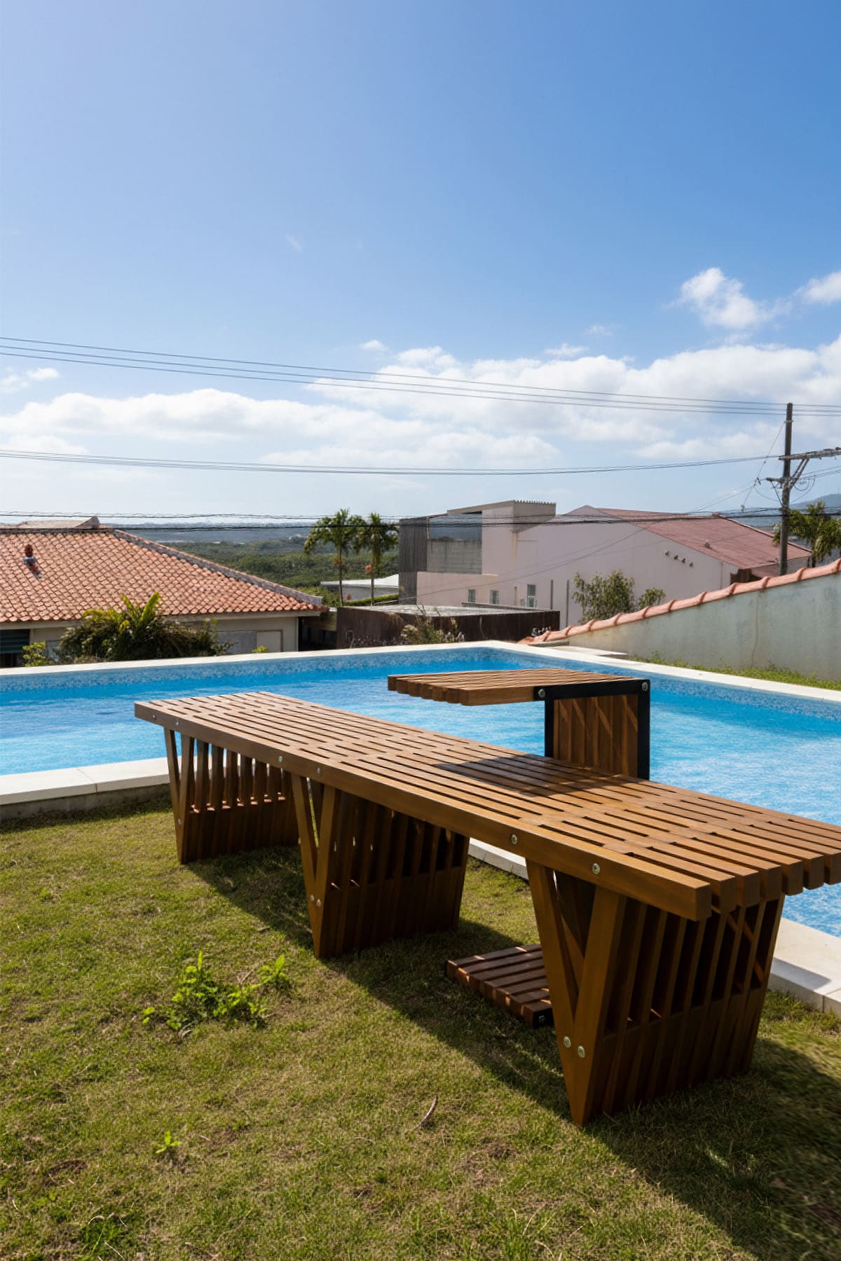 石垣島の民泊プールサイドに - EXA アウトドアファニチャー - マルゲリータお客様事例