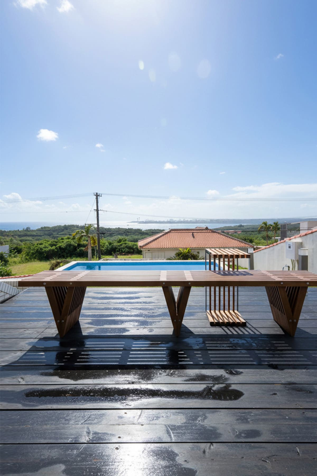 石垣島の民泊プールサイドに - EXA アウトドアファニチャー - マルゲリータお客様事例