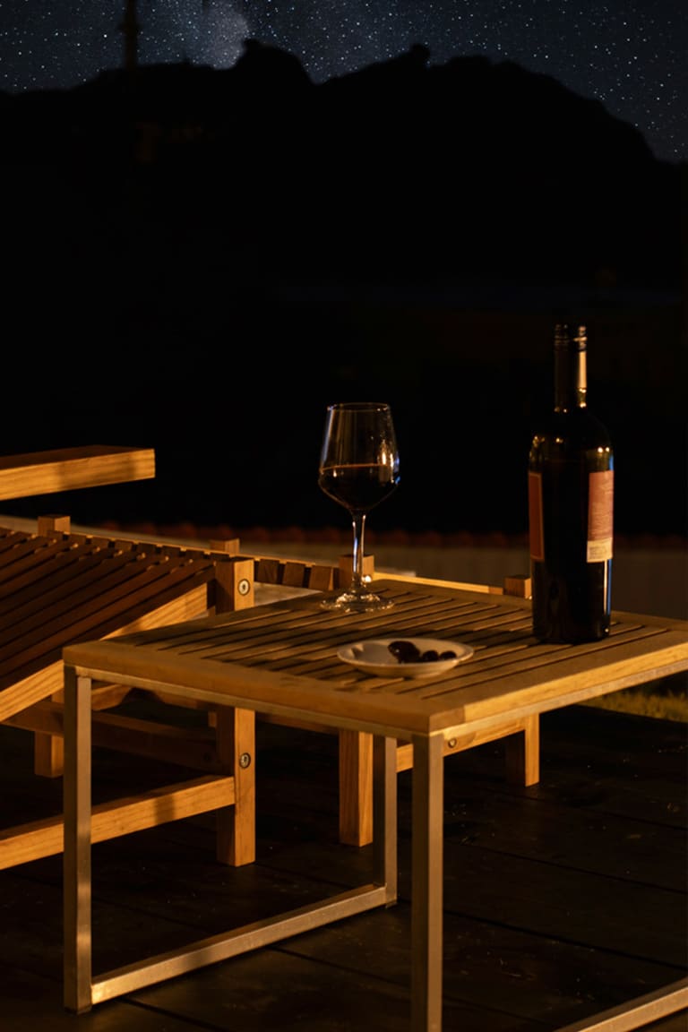 石垣島の民泊プールサイドに - EXA アウトドアファニチャー - マルゲリータお客様事例