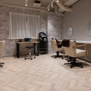 美容室「Sally 大森」様の店内に