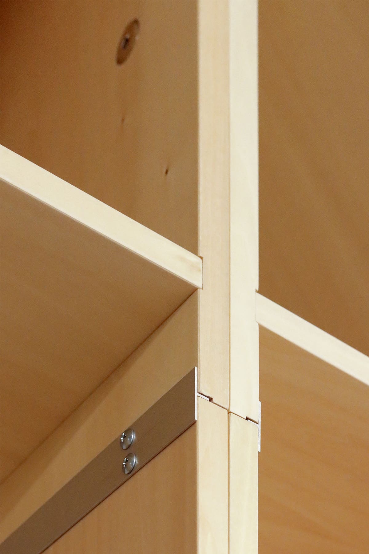 早稲田大学・早稲田キャンパス27号館 - Shelf 壁一面の本棚 奥行350mm - マルゲリータお客様事例
