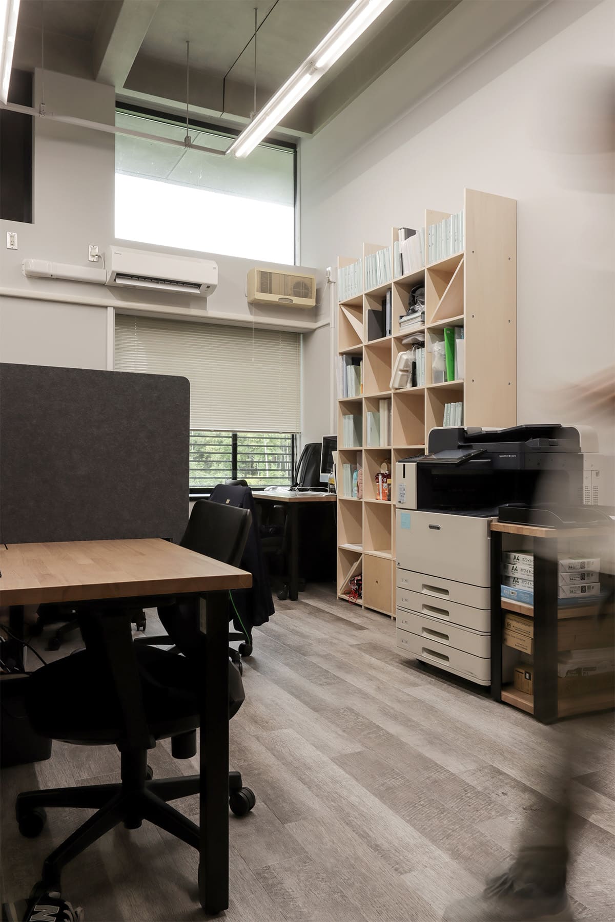 京都大学科学研究所の研究室に - Shelf 壁一面の本棚 奥行350mm - マルゲリータお客様事例