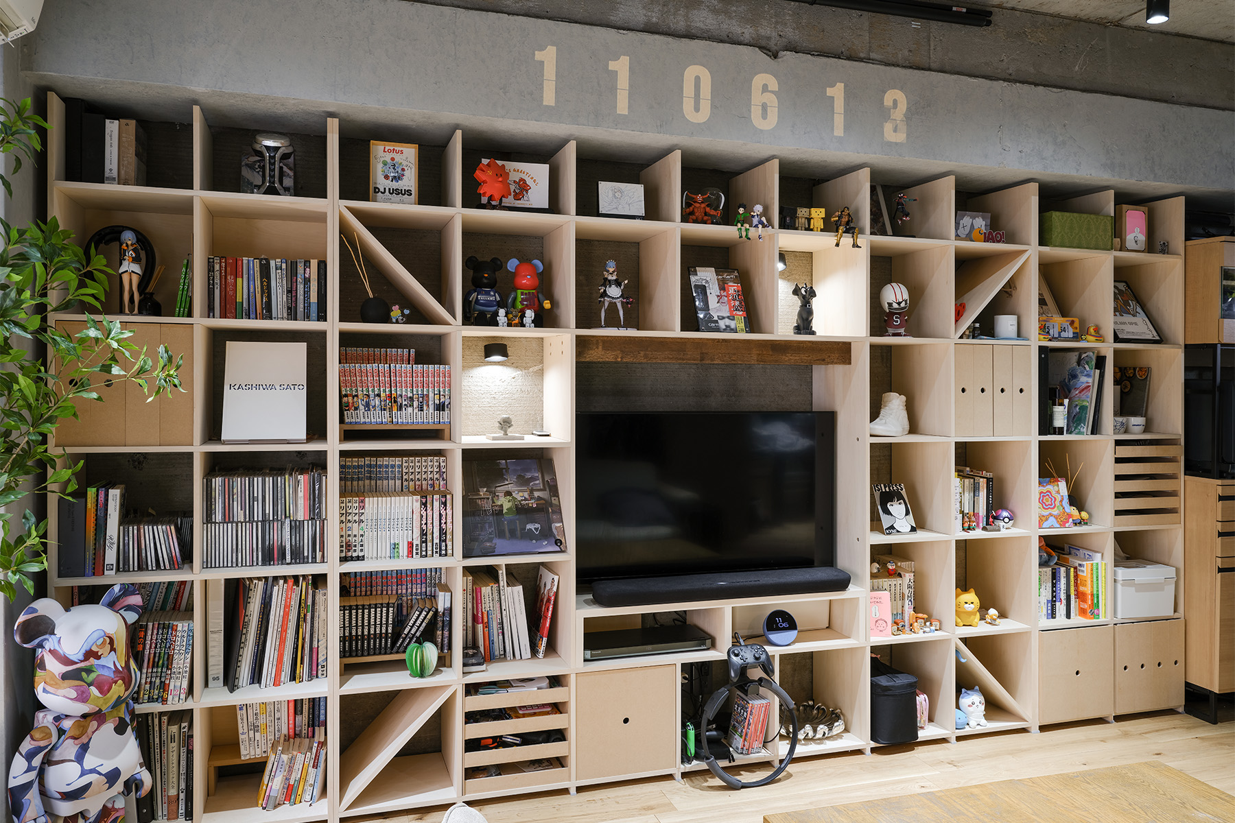 大きなリビングボード - Shelf 壁一面の本棚 奥行350mm - マルゲリータお客様事例