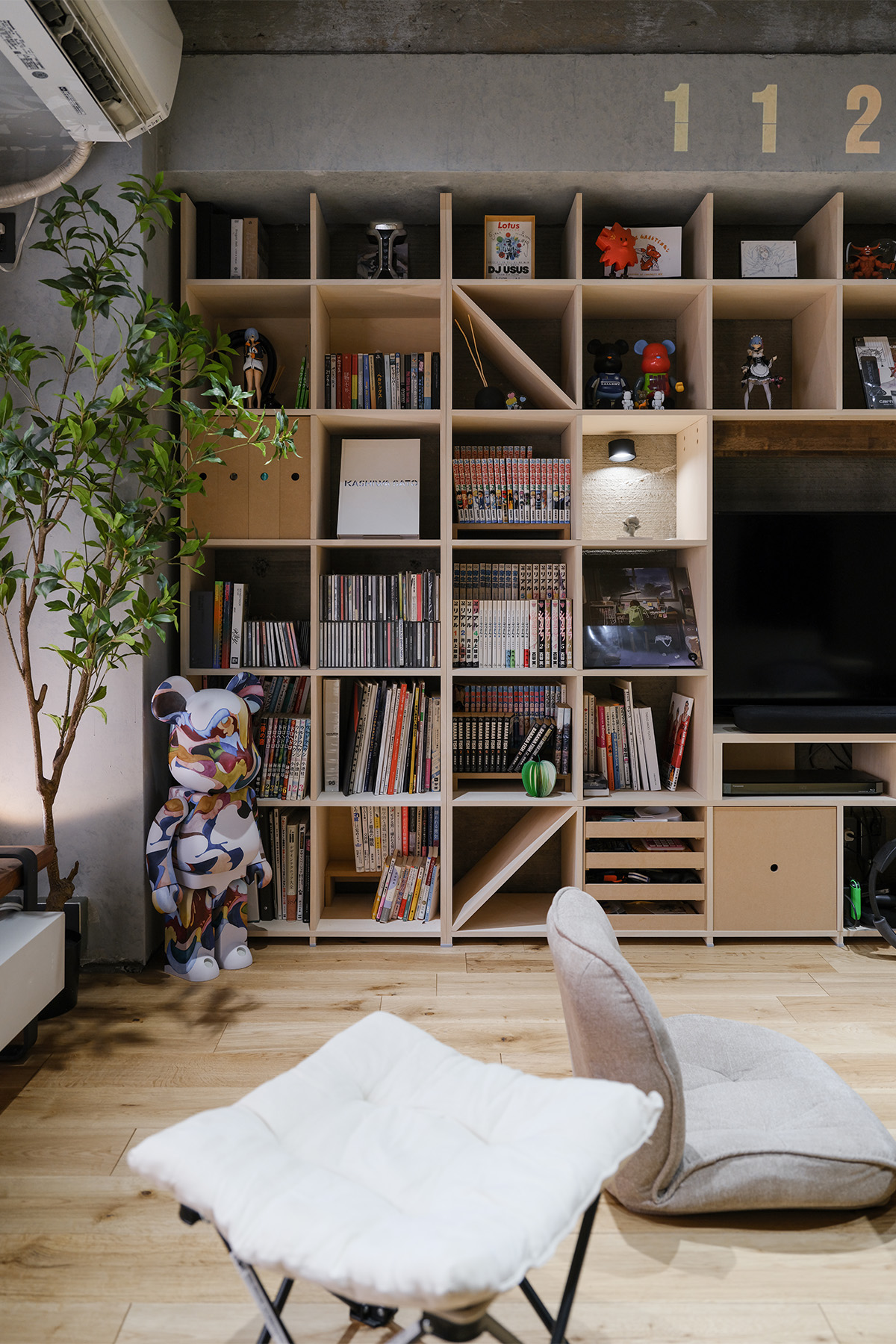 大きなリビングボード - Shelf 壁一面の本棚 奥行350mm - マルゲリータお客様事例