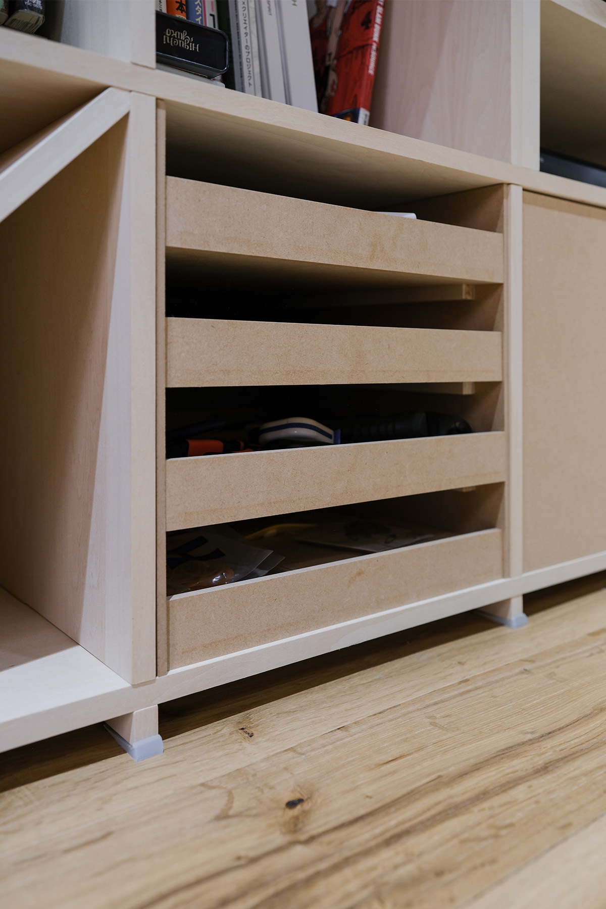 大きなリビングボード - Shelf 壁一面の本棚 奥行350mm - マルゲリータお客様事例