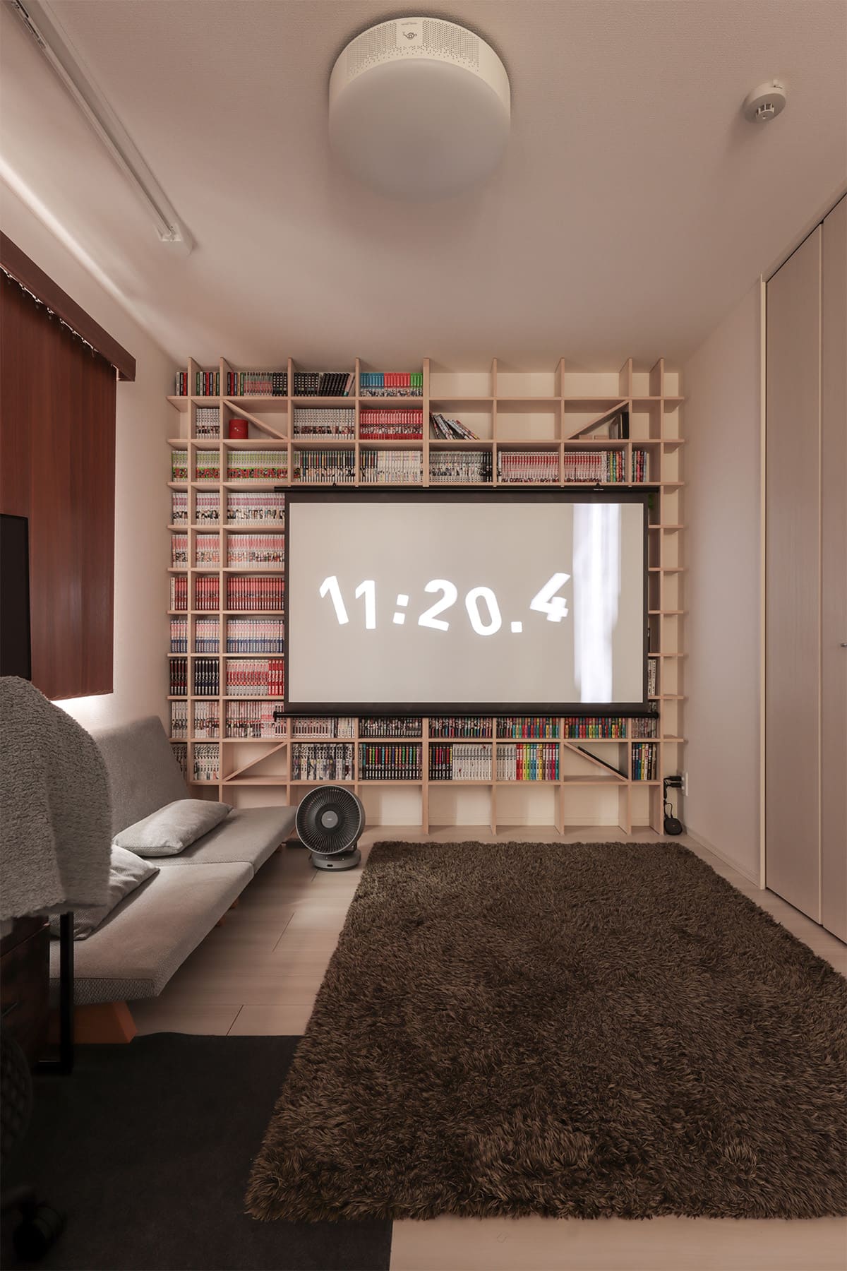 リビングと寝室のコミック本棚 - Shelf 壁一面のコミック本棚 奥行180mm - マルゲリータお客様事例