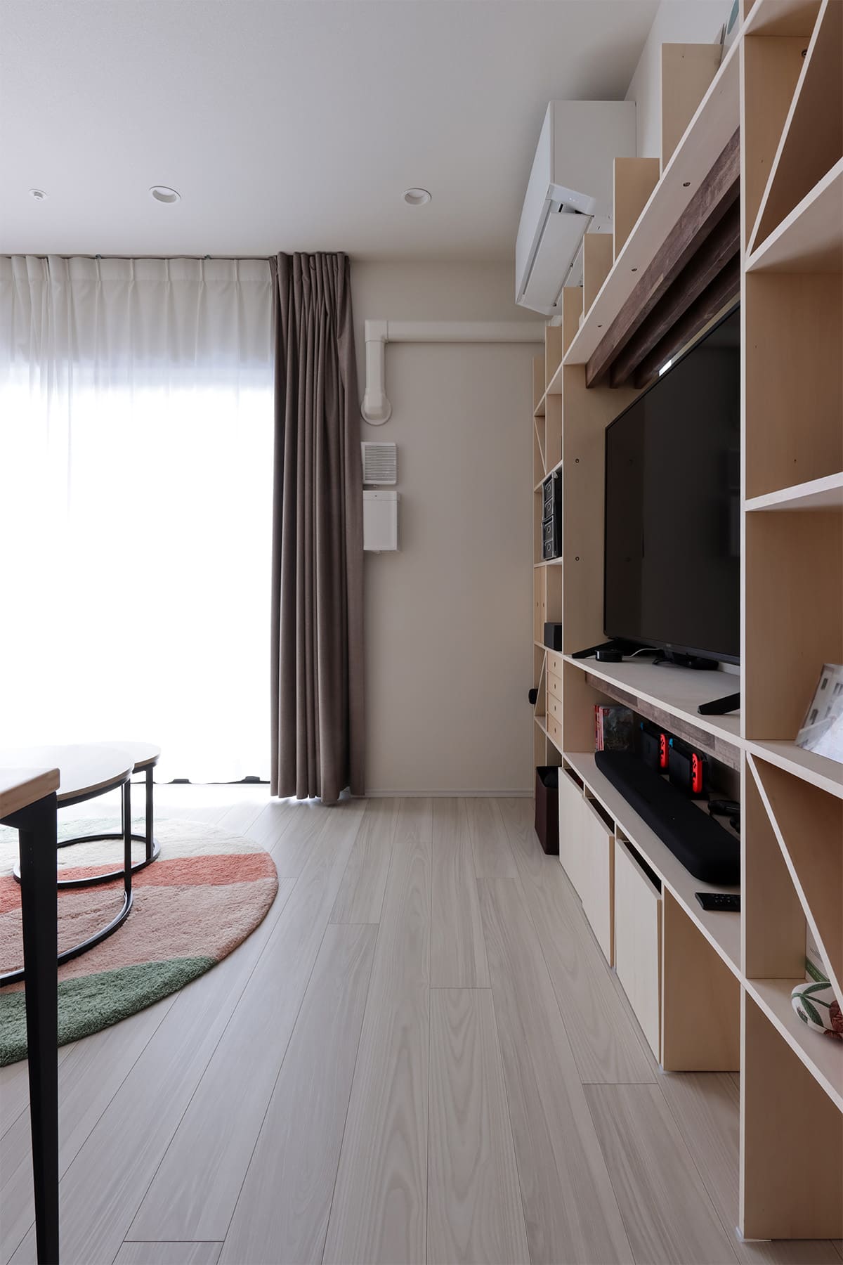 リビングボードとして - Shelf 壁一面の本棚 奥行350mm - マルゲリータお客様事例