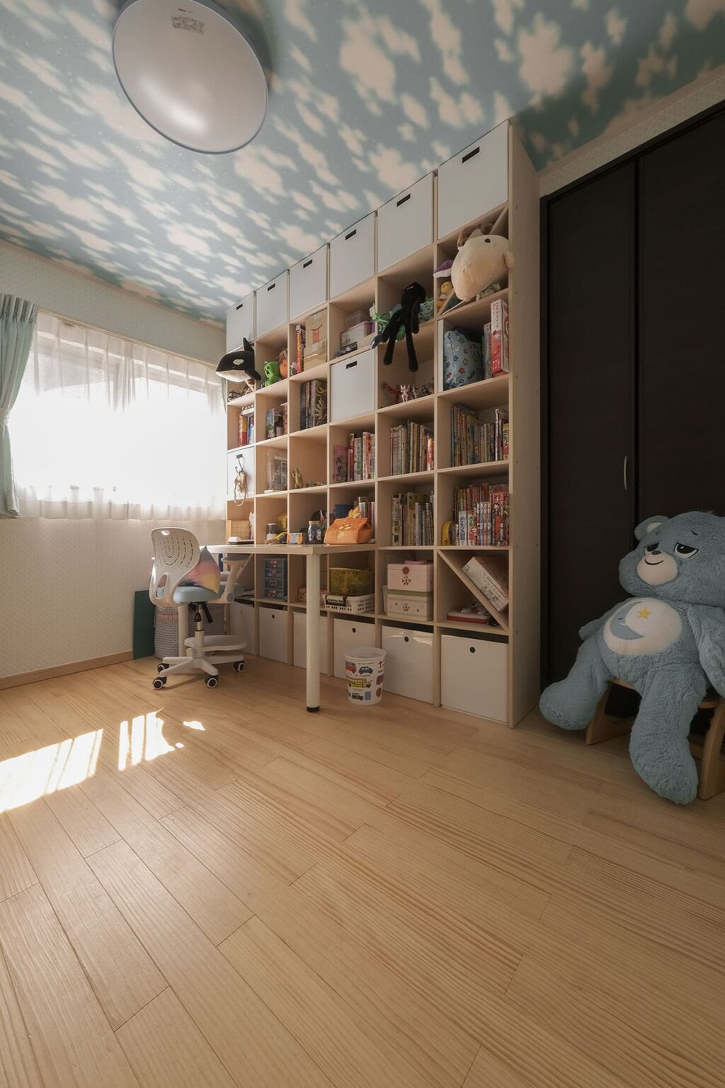 小学生の勉強机の選び方 長く使えるおしゃれでシンプルなデスクをご紹介