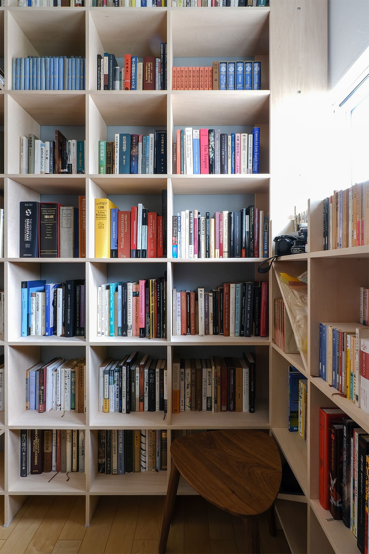 書斎および子供部屋の本棚 - Shelf 壁一面の本棚 奥行250mm - マルゲリータお客様事例