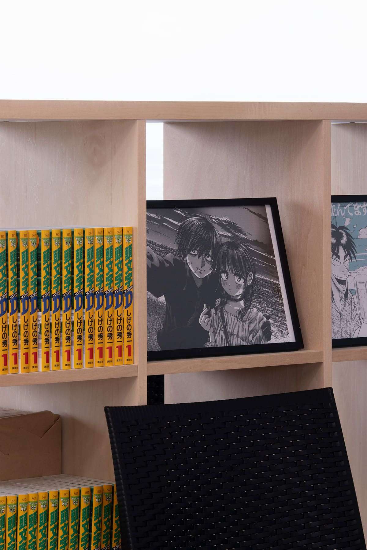 ヤンマガ飲める読める海の家 - Shelf 壁一面の本棚 - マルゲリータお客様事例