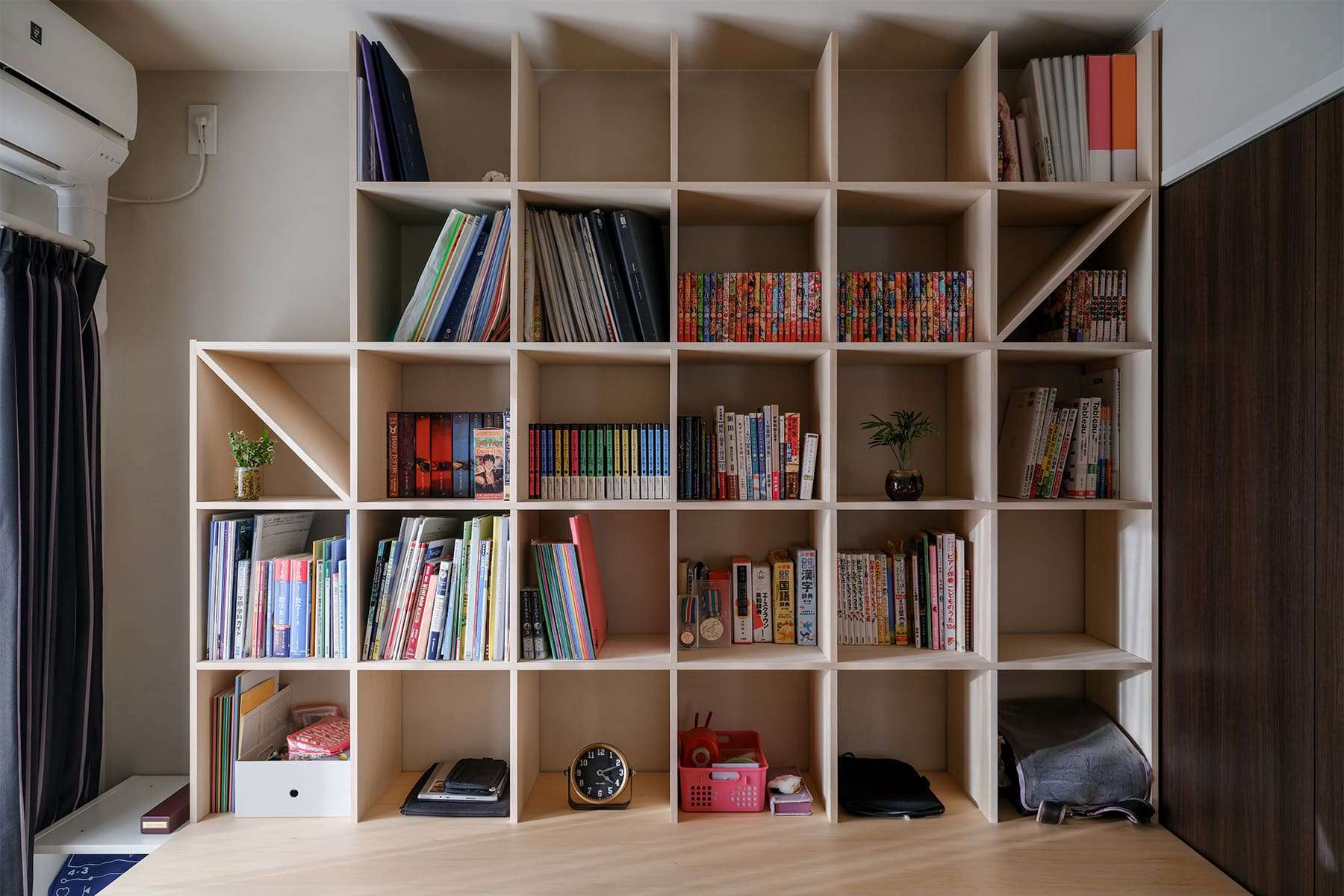 二人のお子さんの学習スペース - Shelf カウンター付き本棚 - マルゲリータお客様事例
