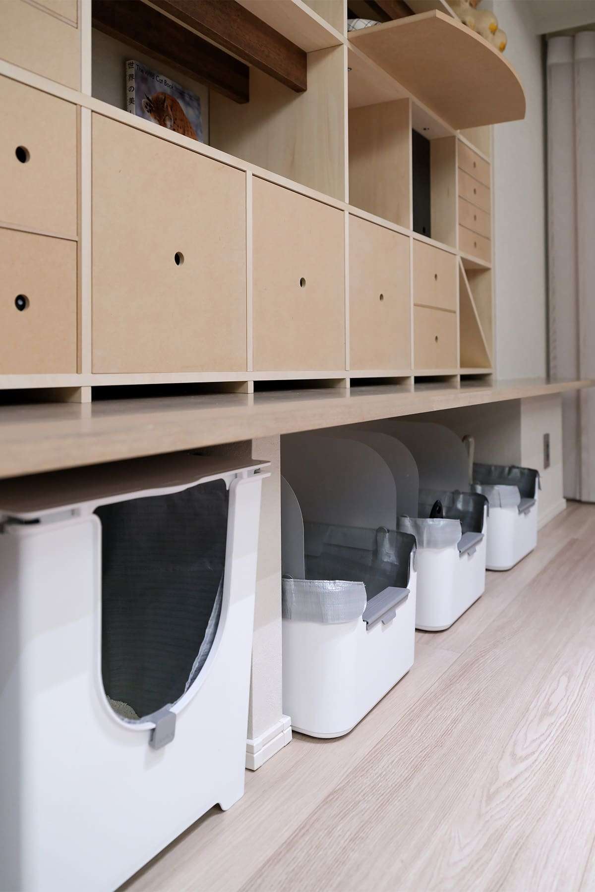 愛猫との暮らし - Shelf 壁一面の本棚 奥行350mm - マルゲリータお客様事例