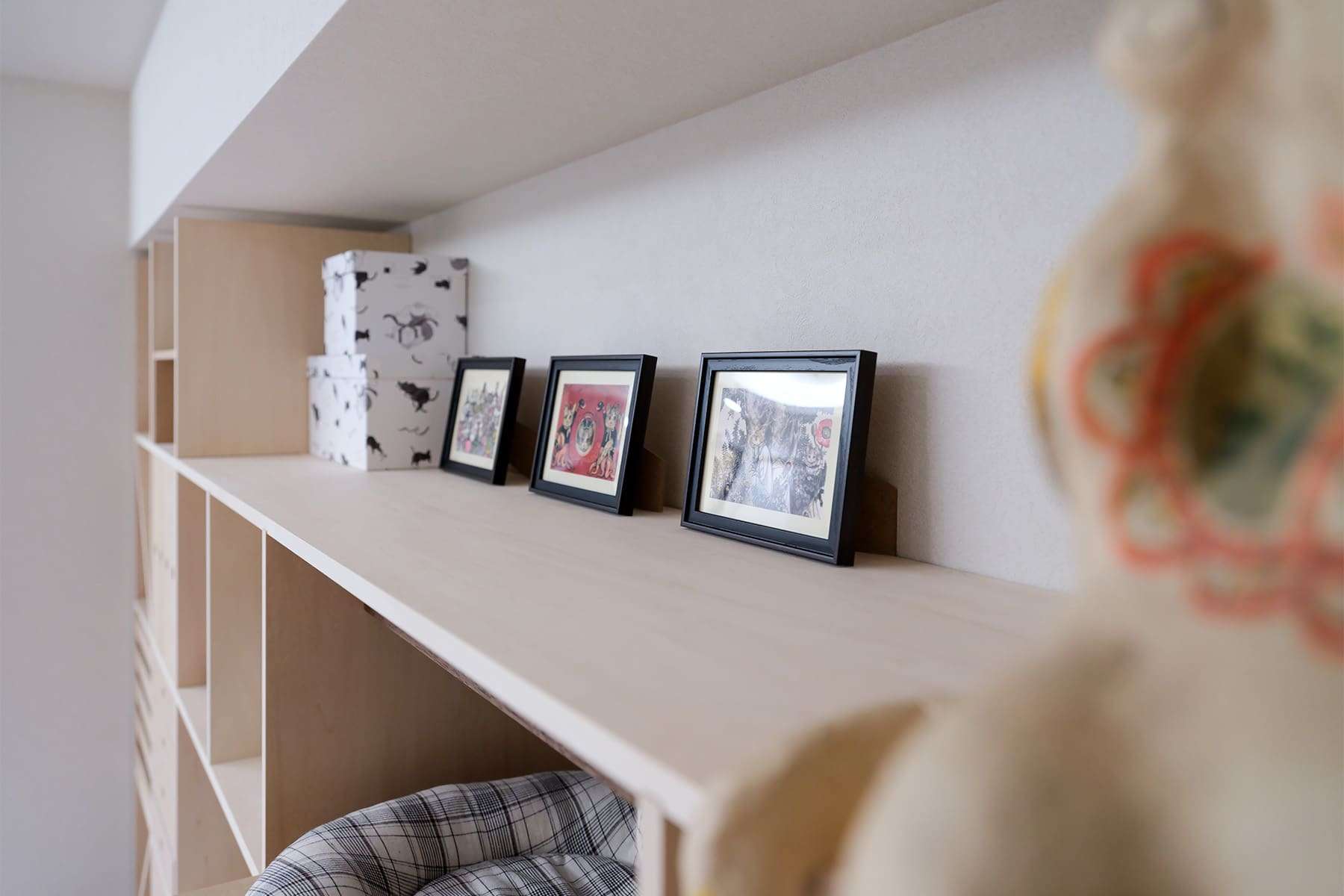 愛猫との暮らし - Shelf 壁一面の本棚 奥行350mm - マルゲリータお客様事例
