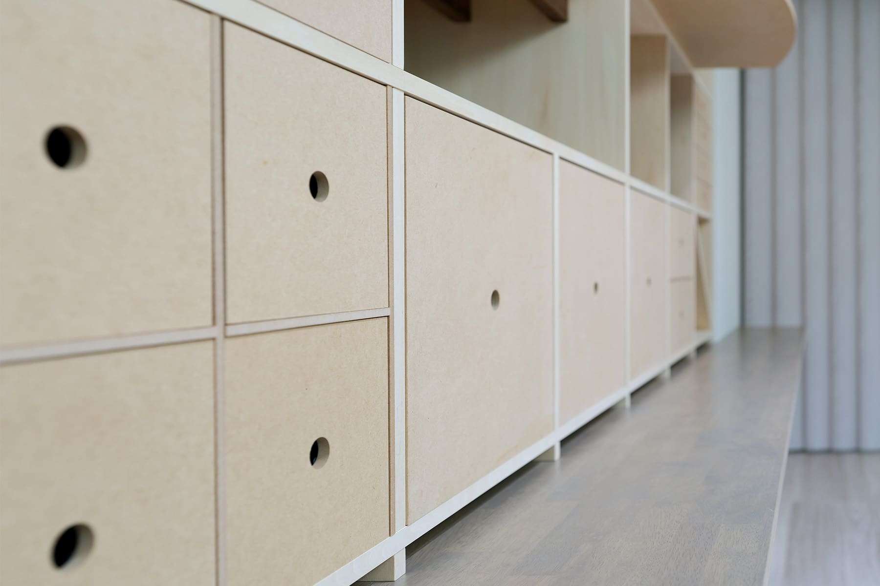 愛猫との暮らし - Shelf 壁一面の本棚 奥行350mm - マルゲリータお客様事例