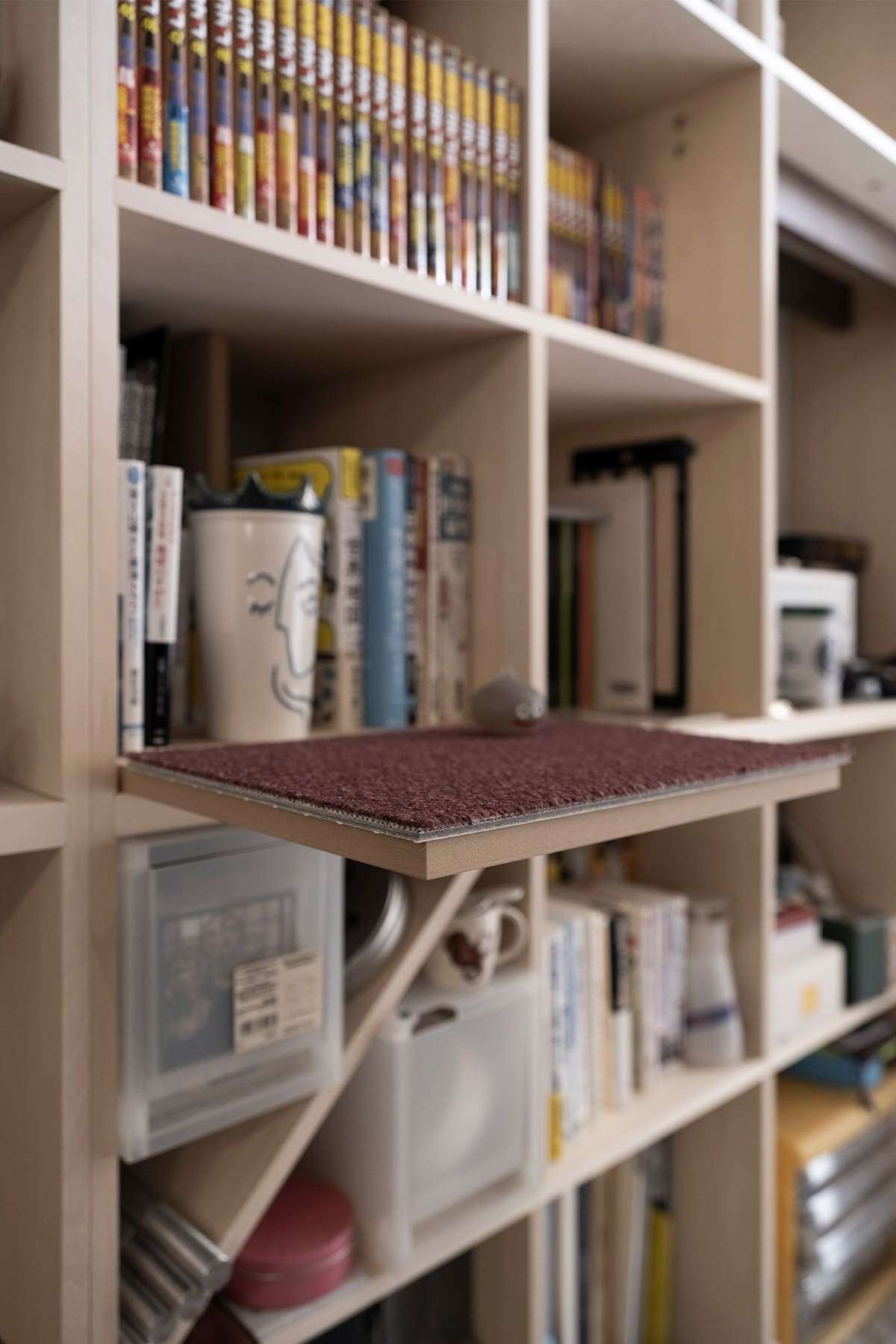 リビング収納 - Shelf 壁一面の本棚 奥行350mm / カウンター付き本棚 - マルゲリータお客様事例