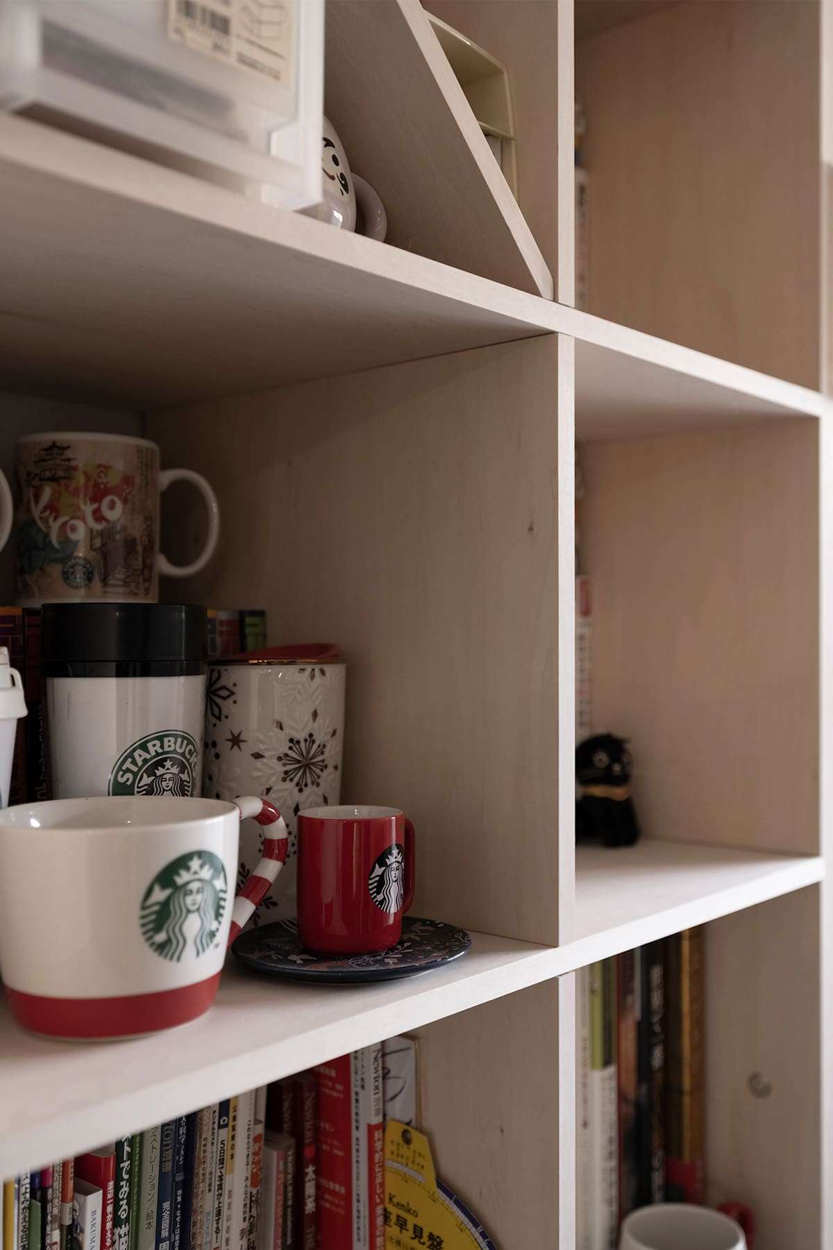 リビング収納 - Shelf 壁一面の本棚 奥行350mm / カウンター付き本棚 - マルゲリータお客様事例