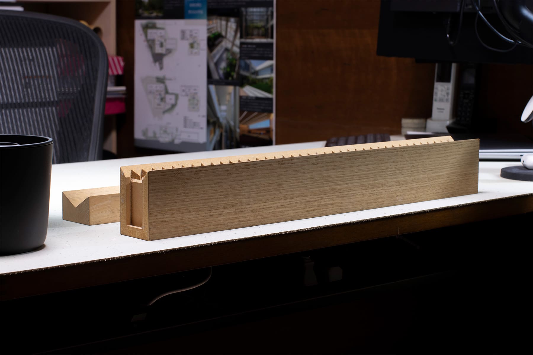 建築家の書斎兼ワークスペース - Shelf 壁一面の本棚 奥行350mm / Tavola コンソールデスク - マルゲリータお客様事例