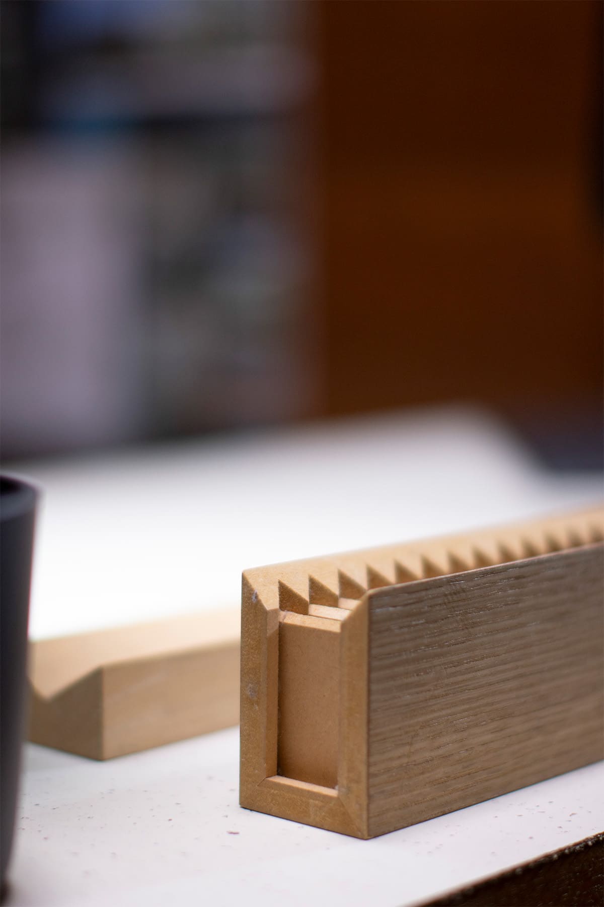 建築家の書斎兼ワークスペース - Shelf 壁一面の本棚 奥行350mm / Tavola コンソールデスク - マルゲリータお客様事例