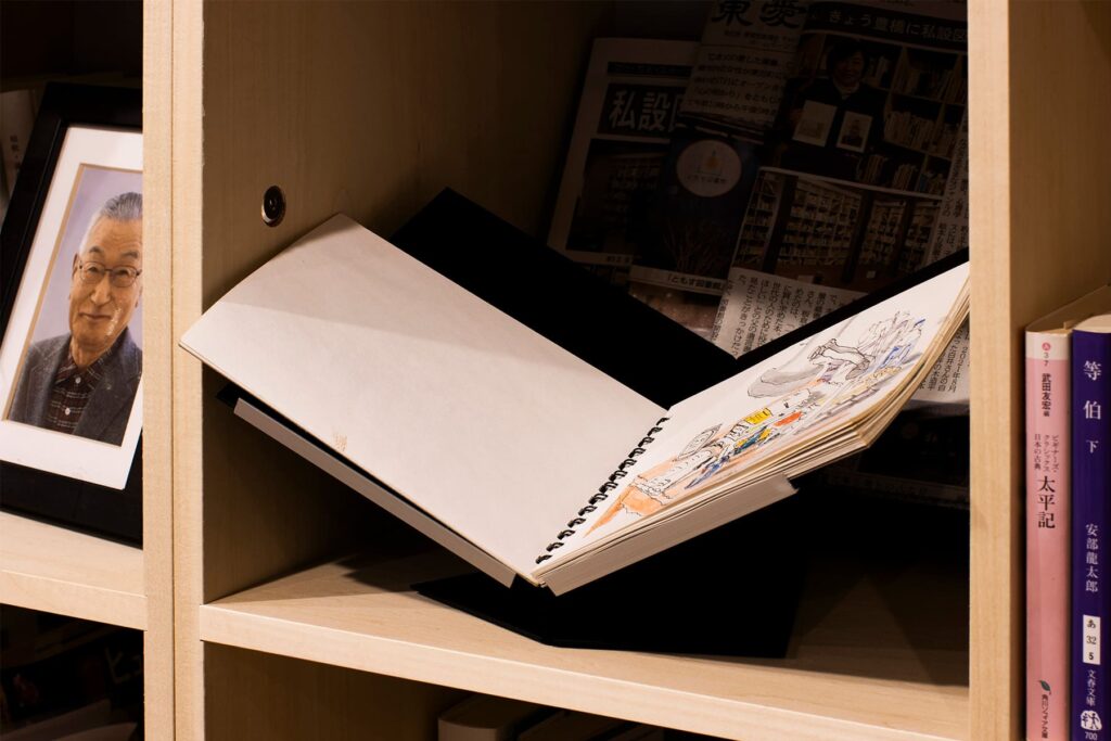 白井正雄記念館 ともす図書館 - Shelf 壁一面の本棚 奥行350 - マルゲリータお客様事例