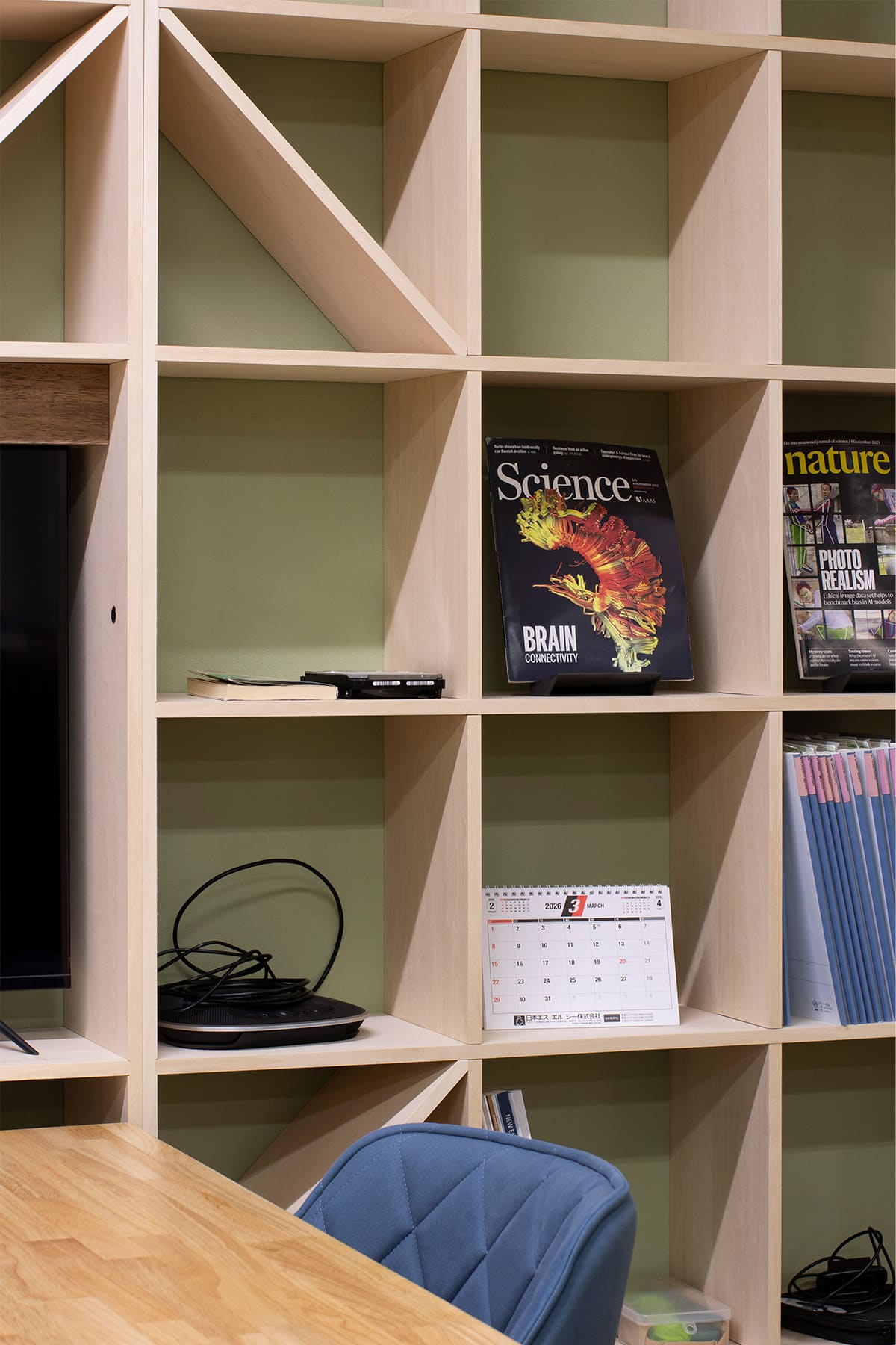 名古屋大学環境医学研究所の本棚 - Shelf 壁一面の本棚 奥行350mm - マルゲリータお客様事例