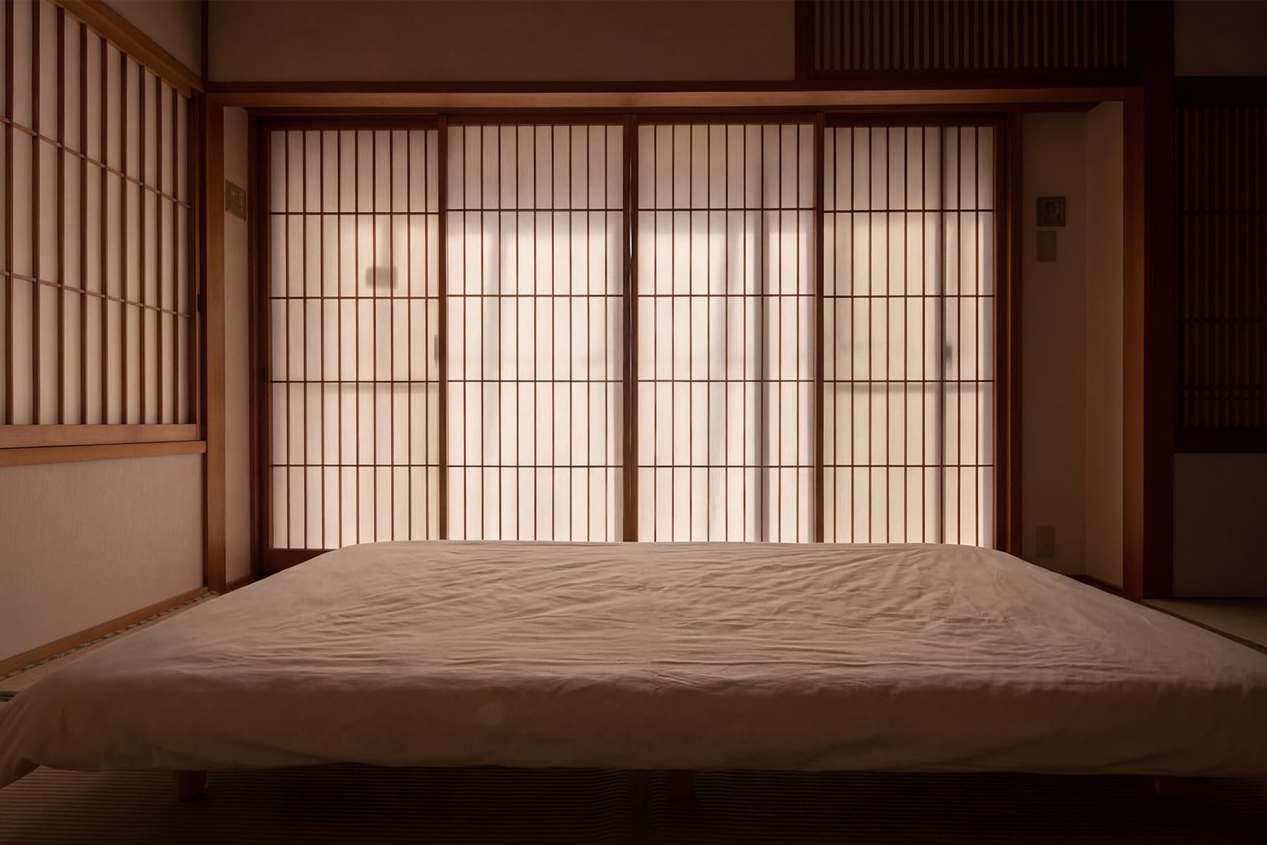 和室に置かれたベッド - Letto ひのきすのこベッド I型 - マルゲリータお客様事例