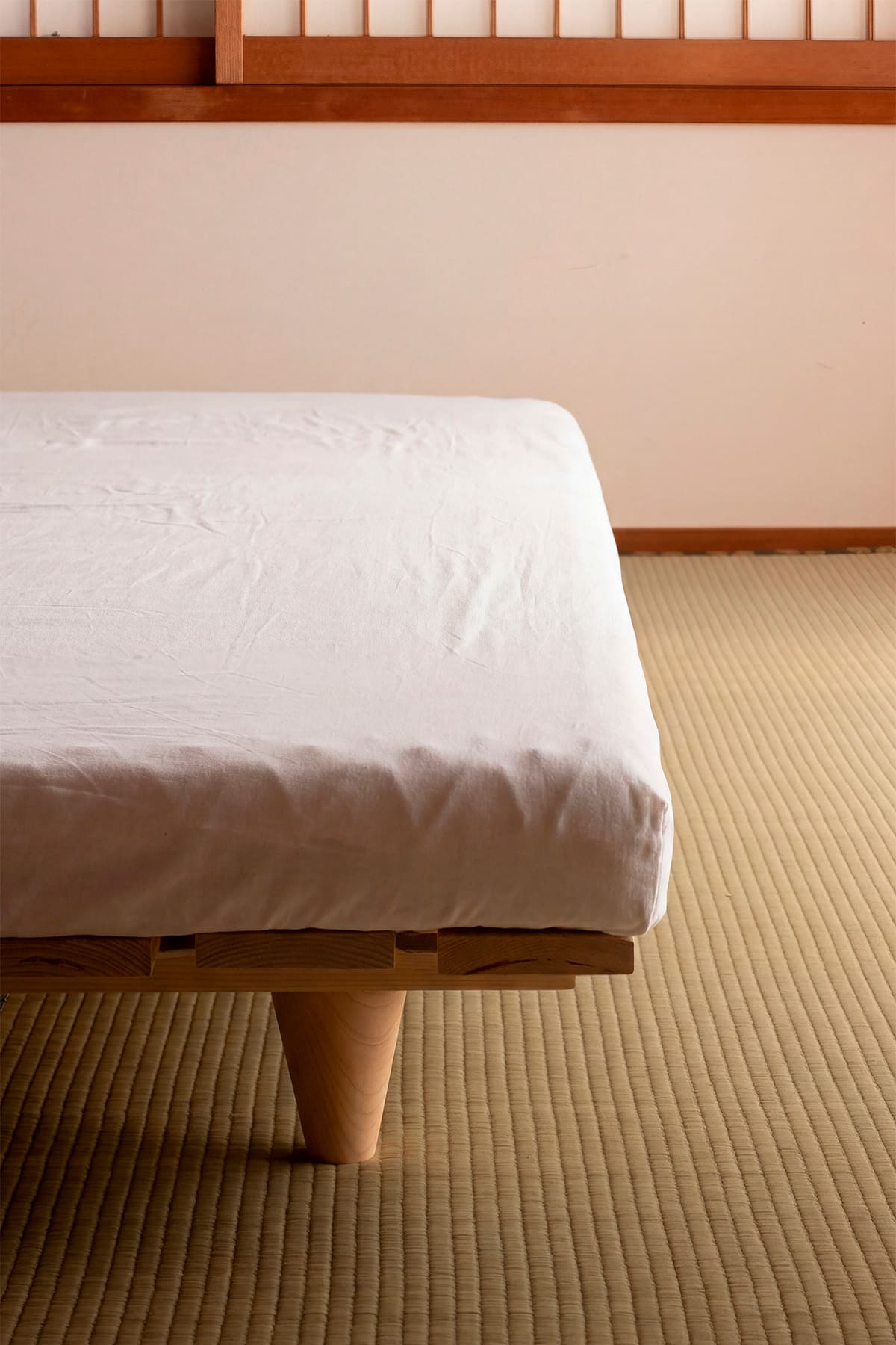 和室に置かれたベッド - Letto ひのきすのこベッド I型 - マルゲリータお客様事例
