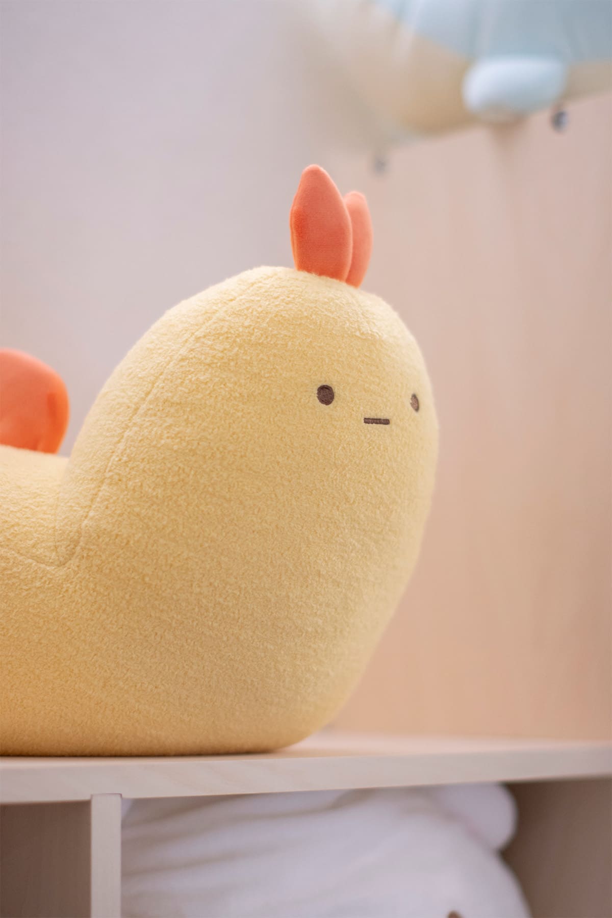 「すみっコぐらし」のコレクションをディスプレイ - Shelf 壁一面の本棚 奥行250mm - マルゲリータお客様事例