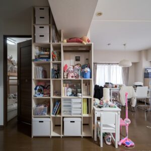 リビングの壁面収納 - Shelf 壁一面の本棚 奥行350mm - マルゲリータお客様事例