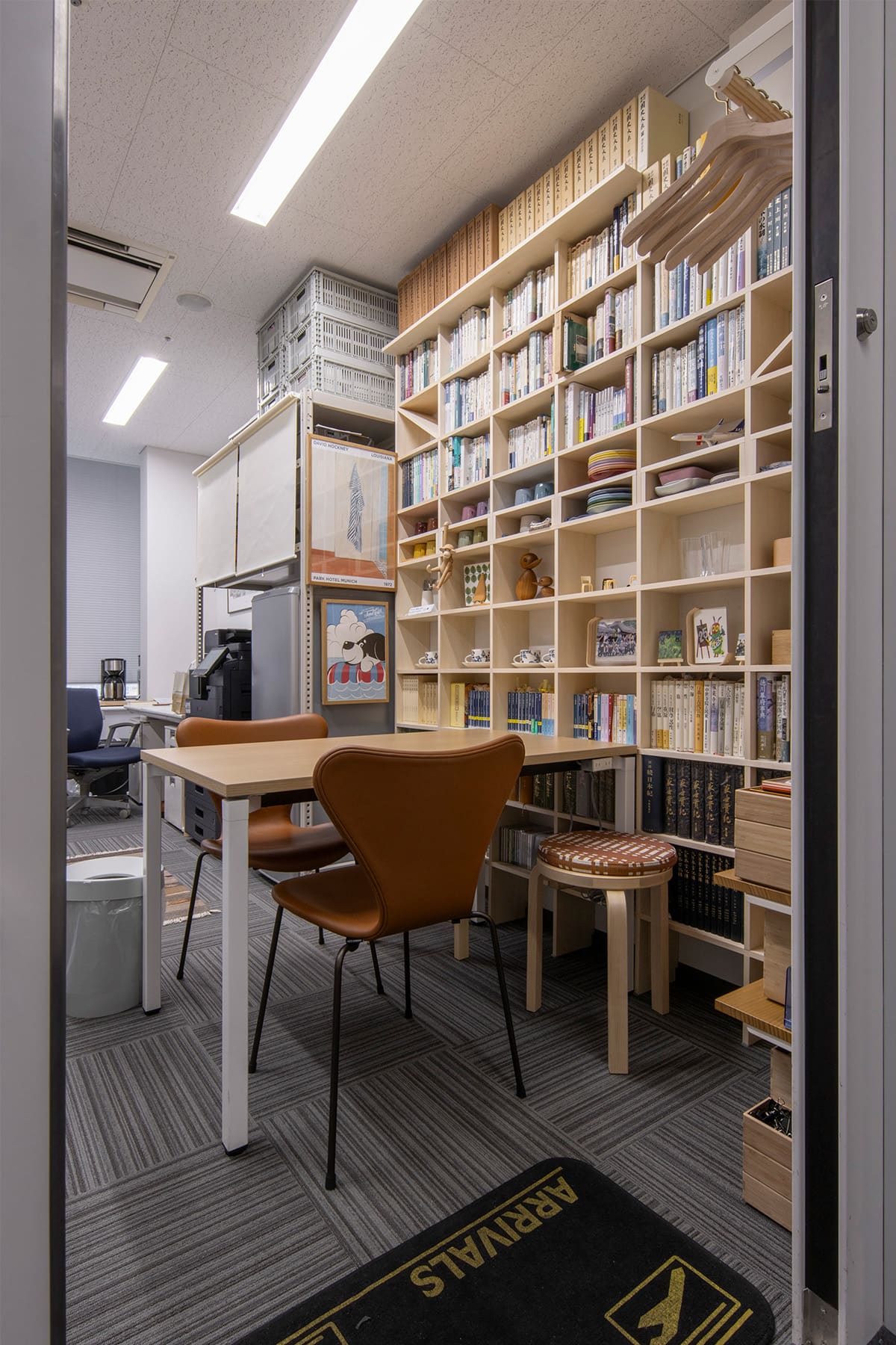 日本大学理工学部まちづくり工学科の研究室 - Shelf 壁一面のA5判本棚 奥行180mm - マルゲリータお客様事例