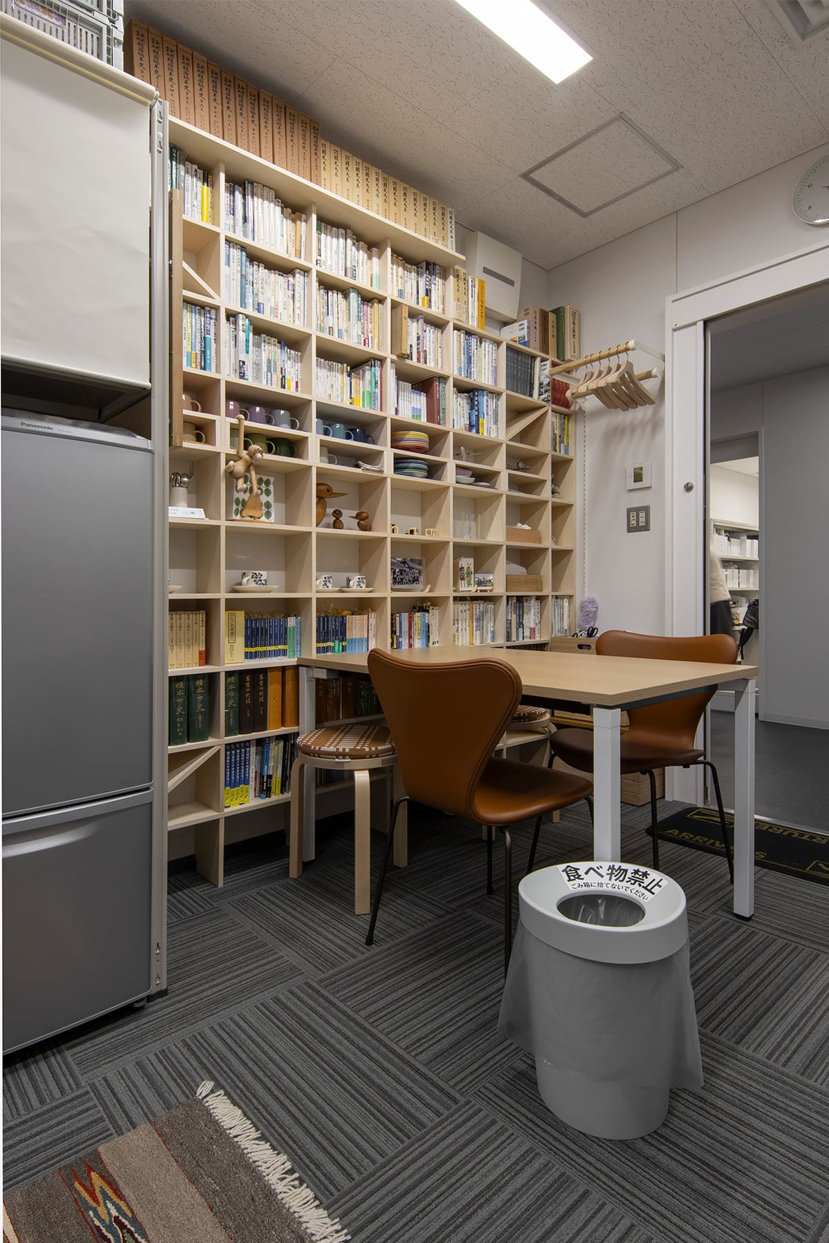日本大学理工学部まちづくり工学科の研究室 - Shelf 壁一面のA5判本棚 奥行180mm - マルゲリータお客様事例